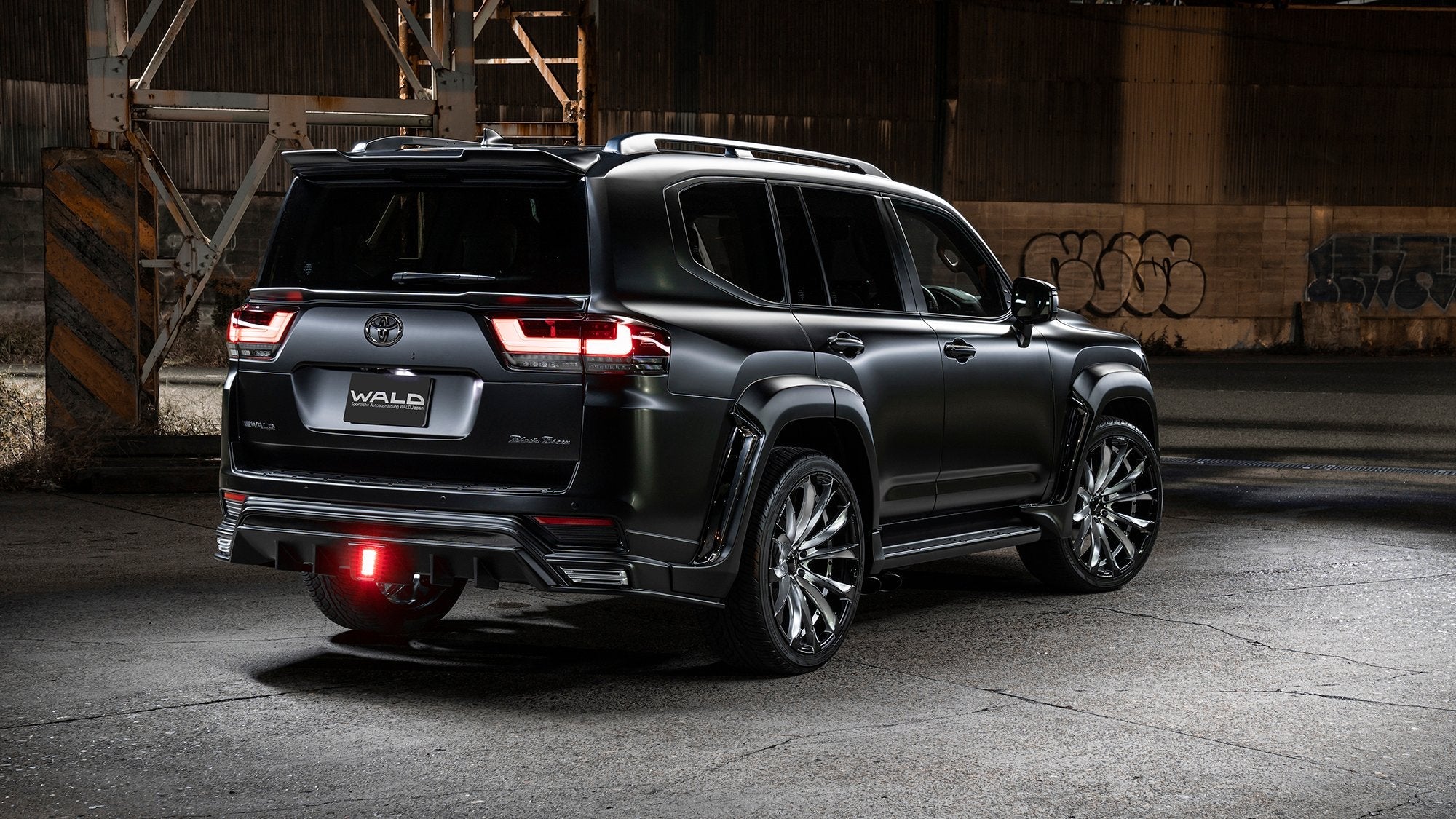 Toyota Land Cruiser LC300 Wald-Inspired Body Kit