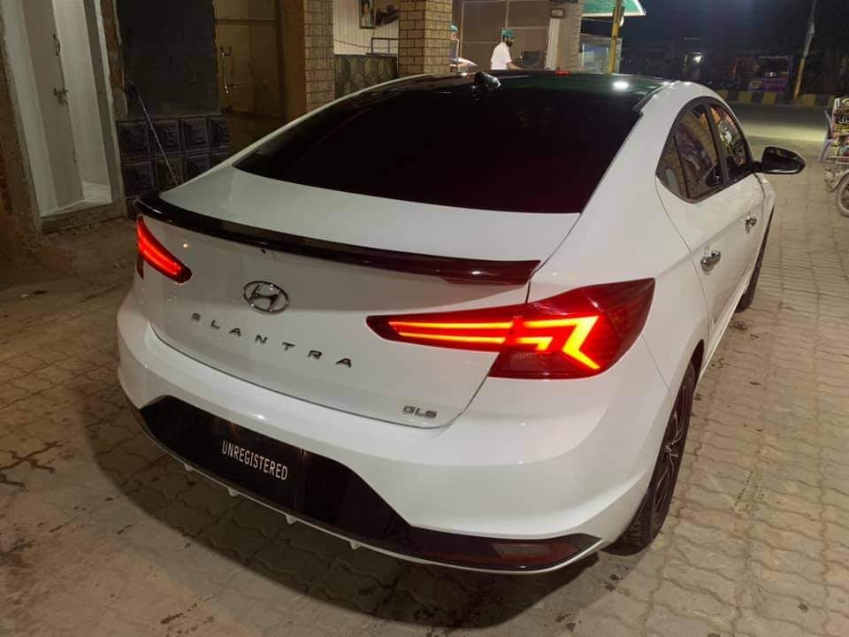 Hyundai Elantra Trunk Spoiler V2 2021 - 2024