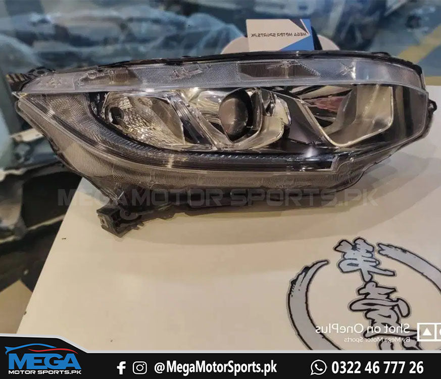 Honda Civic X Genuine Right Headlight - Slightly Used For 2016 - 2021